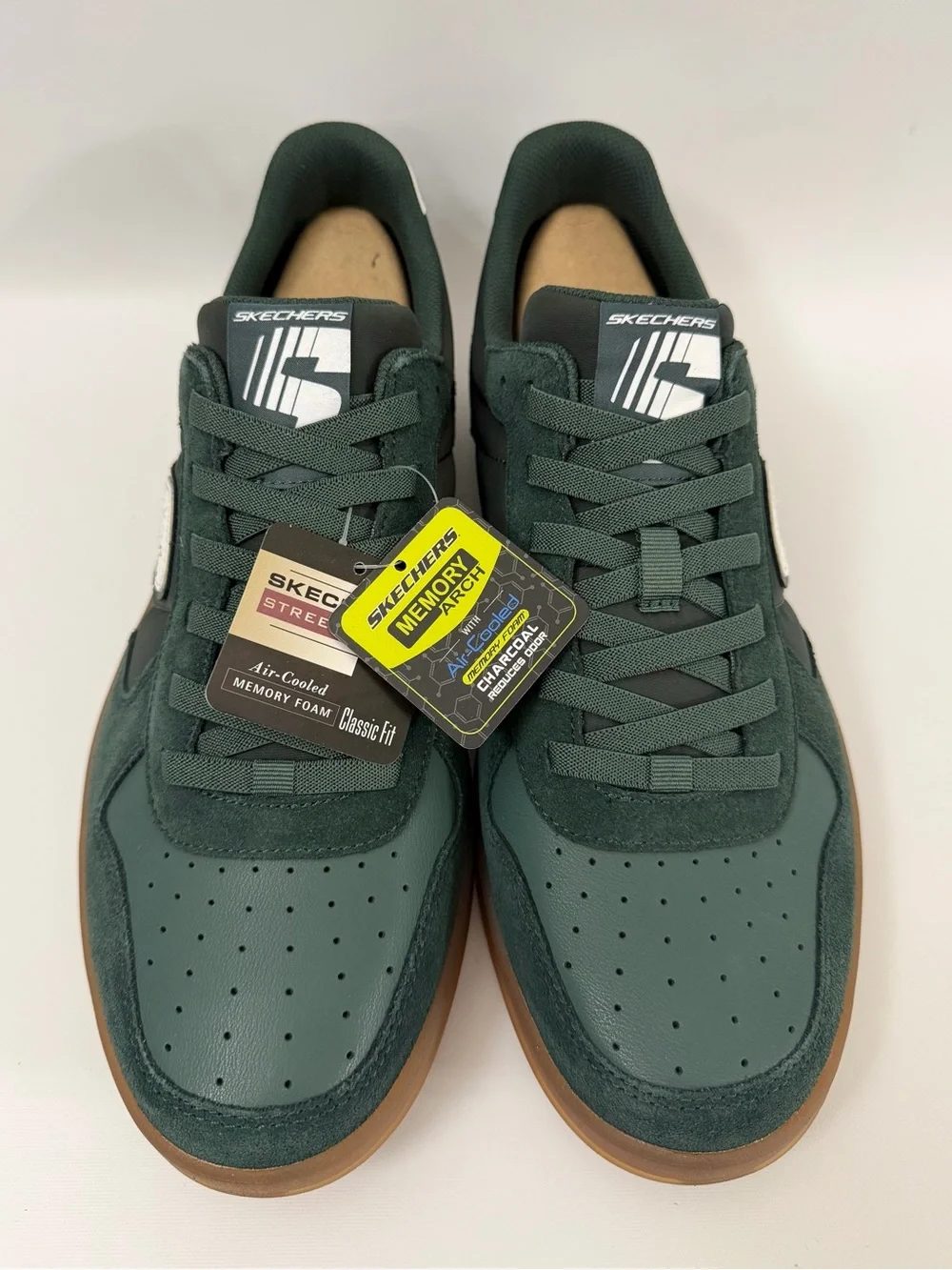 Skechers Streetwear Men’s Size 12 Green Leather Sneakers Air-Cooled Memory Foam